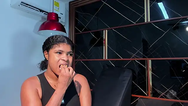 HannyThompson online show from April 21, 2026, 12:45 pm