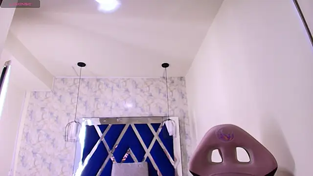 Luciifeer  online show from December 5, 2025, 6:39 pm