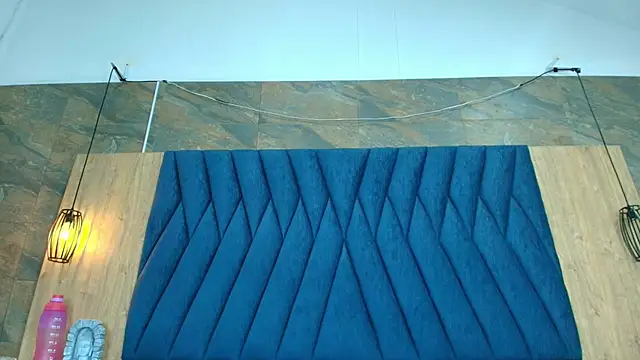 Snapshot of Emma_Valencia_001 chatting on September 13, 2025, 8:31 pm Emma Valencia 001 online show from September 13, 2025, 8:31 pm