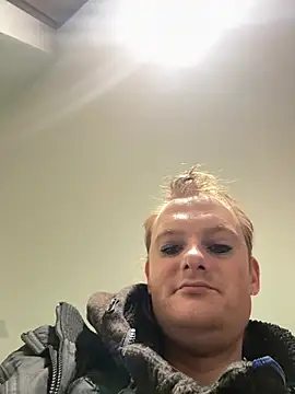 avamaxwell online show from February 23, 2026, 8:09 pm