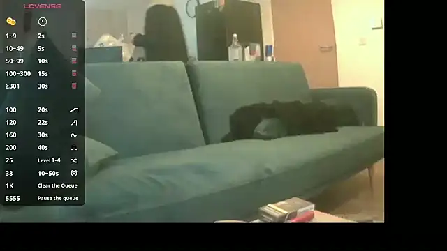 avamaxwell online show from April 4, 2026, 1:39 pm