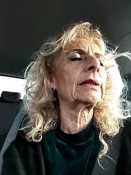 clarabell4 online show from March 3, 2026, 7:37 am