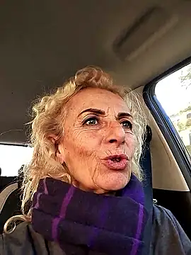 clarabell4 online show from January 12, 2026, 1:40 pm