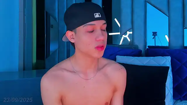 Snapshot of Sebax_Young chatting on September 23, 2025, 8:27 pm Sebax Young online show from September 23, 2025, 8:27 pm