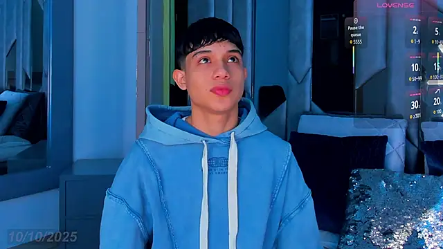 Snapshot of Sebax_Young chatting on October 10, 2025, 4:35 am Sebax Young online show from October 10, 2025, 4:35 am