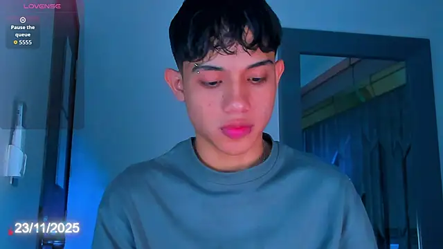 Snapshot of Sebax_Young chatting on November 23, 2025, 8:52 pm Sebax Young online show from November 23, 2025, 8:52 pm