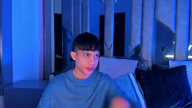 Snapshot of Sebax_Young chatting on September 8, 2025, 8:41 pm Sebax Young online show from September 8, 2025, 8:41 pm