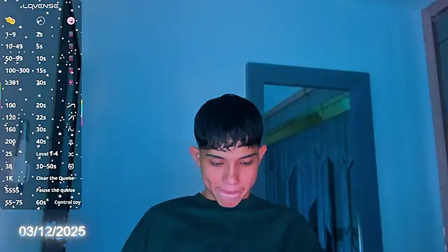 Snapshot of Sebax_Young chatting on December 3, 2025, 8:30 pm Sebax Young online show from December 3, 2025, 8:30 pm