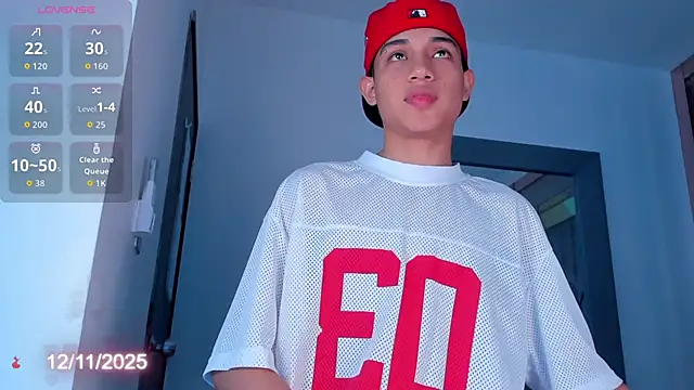 Snapshot of Sebax_Young chatting on November 12, 2025, 8:34 pm Sebax Young online show from November 12, 2025, 8:34 pm