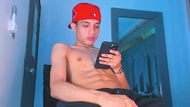 Sebax Young online show from December 20, 2025, 8:22 pm