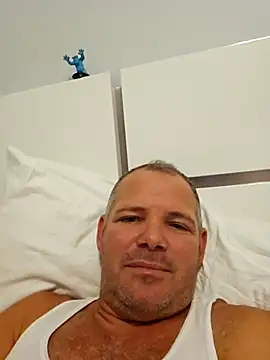 Snapshot of cubanitofeliz40 chatting on February 7, 2026, 8:33 am cubanitofeliz40 online show from February 7, 2026, 8:33 am