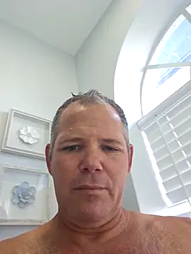 Snapshot of cubanitofeliz40 chatting on December 22, 2025, 2:28 pm cubanitofeliz40 online show from December 22, 2025, 2:28 pm