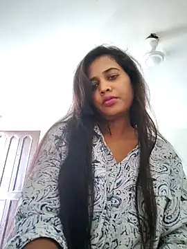 cute radhikaa online show from April 18, 2026, 9:55 am