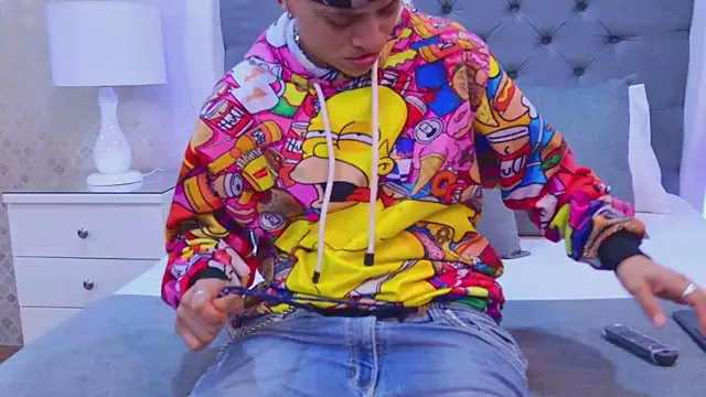 Snapshot of ZoeKrug chatting on November 27, 2025, 7:58 pm ZoeKrug online show from November 27, 2025, 7:58 pm