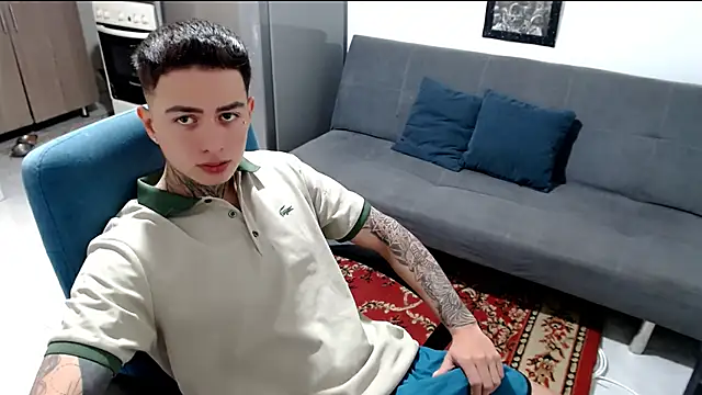 Snapshot of santii_ss chatting on January 12, 2026, 1:40 pm santii ss online show from January 12, 2026, 1:40 pm