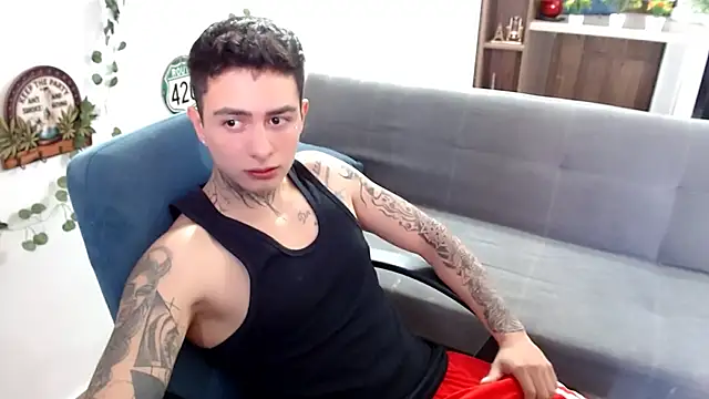 Snapshot of santii_ss chatting on April 3, 2026, 4:46 pm santii ss online show from April 3, 2026, 4:46 pm