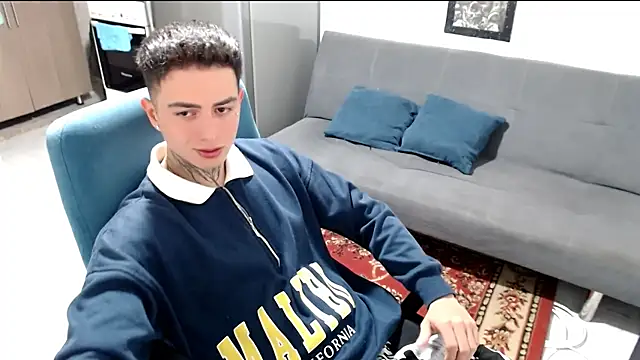 Snapshot of santii_ss chatting on January 18, 2026, 1:31 am santii ss online show from January 18, 2026, 1:31 am