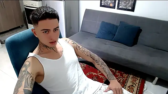 Snapshot of santii_ss chatting on January 9, 2026, 4:03 pm santii ss online show from January 9, 2026, 4:03 pm