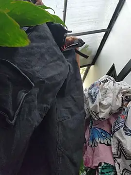 Yessica Lopezz online show from October 21, 2025, 12:59 pm