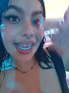 Yessica Lopezz online show from April 5, 2026, 11:28 am