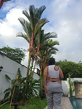 Yessica Lopezz online show from May 22, 2026, 11:41 am