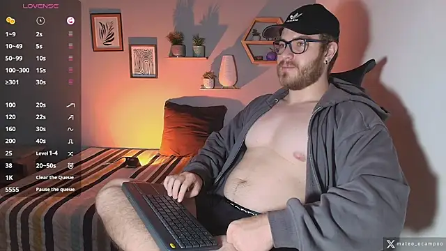 mateo ocampo online show from November 27, 2025, 8:09 pm