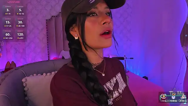 Snapshot of Yourwishisme_val chatting on November 13, 2025, 3:54 am Yourwishisme val online show from November 13, 2025, 3:54 am