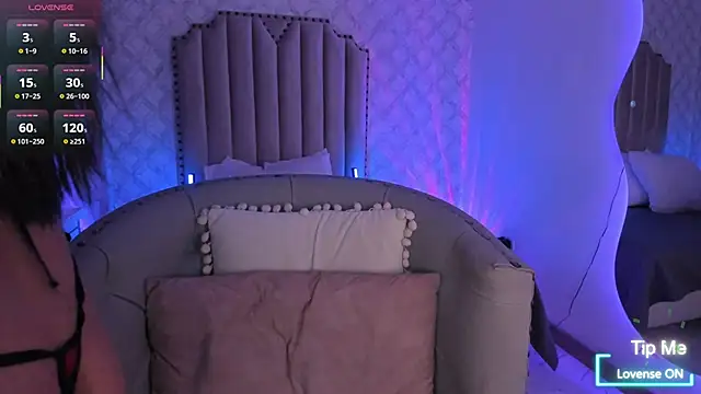 Snapshot of Yourwishisme_val chatting on November 11, 2025, 3:45 am Yourwishisme val online show from November 11, 2025, 3:45 am