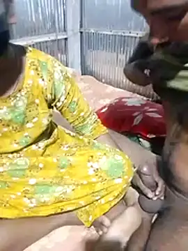 Snapshot of MONiSHA-moni-21 chatting on November 5, 2025, 8:56 pm MONiSHA-moni-21 online show from November 5, 2025, 8:56 pm