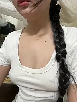 Snapshot of LinYi_Office chatting on October 28, 2025, 9:25 pm LinYi Office online show from October 28, 2025, 9:25 pm