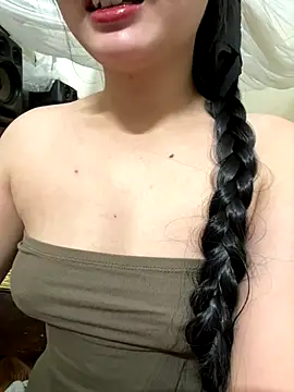 Snapshot of LinYi_Office chatting on October 25, 2025, 9:48 pm LinYi Office online show from October 25, 2025, 9:48 pm