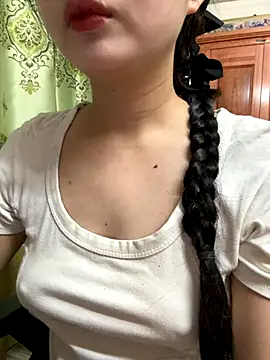 Snapshot of LinYi_Office chatting on November 14, 2025, 1:09 am LinYi Office online show from November 14, 2025, 1:09 am