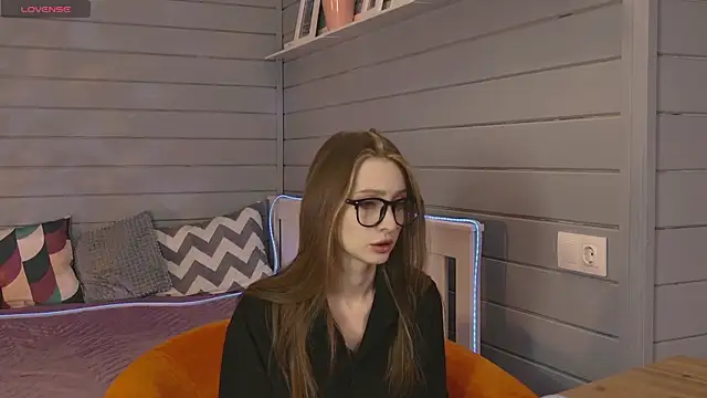 Vikki wyye online show from October 15, 2025, 6:22 am
