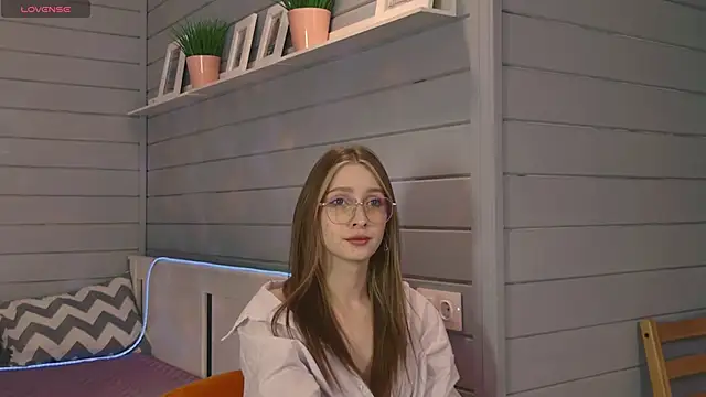 Vikki wyye online show from October 9, 2025, 5:30 am