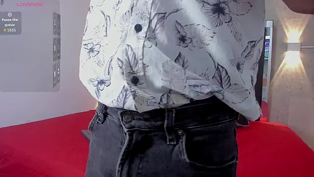 Snapshot of mateonick40 chatting on November 9, 2025, 3:49 pm mateonick40 online show from November 9, 2025, 3:49 pm