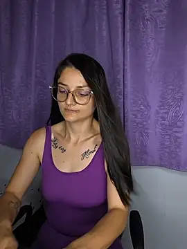 Snapshot of Coralinne__ chatting on July 1, 2026, 1:17 am Coralinne online show from July 1, 2026, 1:17 am