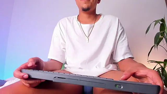 asmodeo 33 online show from October 31, 2025, 4:53 am