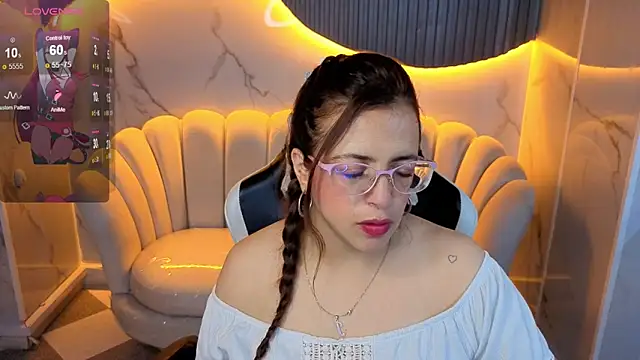 Snapshot of _Evoni_b chatting on November 29, 2025, 1:00 pm Evoni b online show from November 29, 2025, 1:00 pm