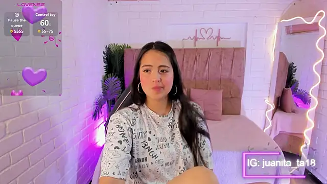 Snapshot of juanita_tay chatting on September 24, 2025, 11:39 am juanita tay online show from September 24, 2025, 11:39 am