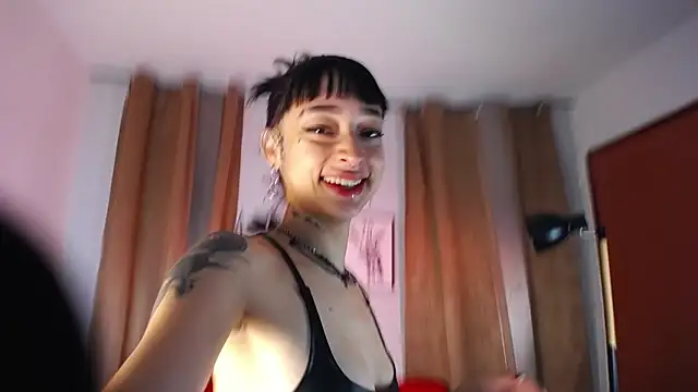 Snapshot of DakariaHills_ chatting on October 25, 2025, 2:50 pm DakariaHills online show from October 25, 2025, 2:50 pm