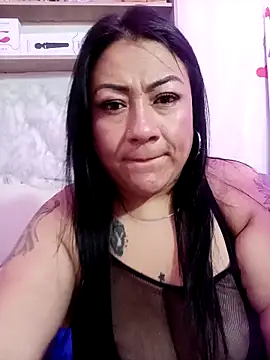 Clunita online show from March 4, 2026, 10:06 pm