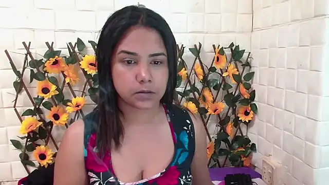 Snapshot of IndiaSexyStripper4u chatting on December 4, 2025, 4:33 am IndiaSexyStripper4u online show from December 4, 2025, 4:33 am