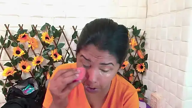 Snapshot of IndiaSexyStripper4u chatting on December 5, 2025, 4:44 am IndiaSexyStripper4u online show from December 5, 2025, 4:44 am