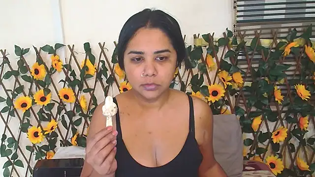 Snapshot of IndiaSexyStripper4u chatting on July 16, 2026, 5:32 pm IndiaSexyStripper4u online show from July 16, 2026, 5:32 pm