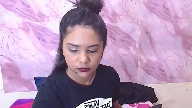 Snapshot of IndiaSexyStripper4u chatting on November 5, 2025, 5:27 pm IndiaSexyStripper4u online show from November 5, 2025, 5:27 pm