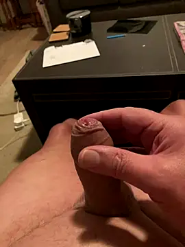 Snapshot of mke1874 chatting on November 18, 2025, 4:54 pm mke1874 online show from November 18, 2025, 4:54 pm