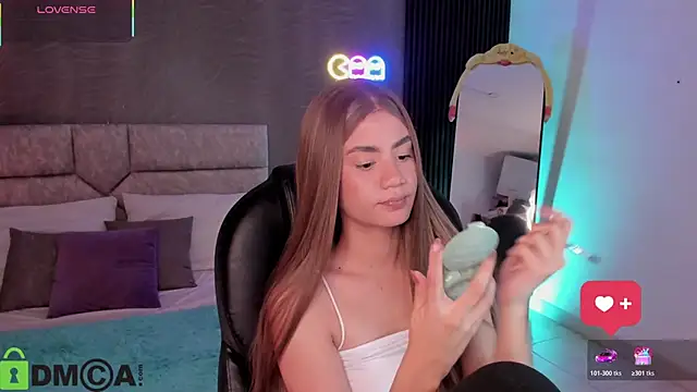 Arinextdoor online show from January 12, 2026, 1:45 am