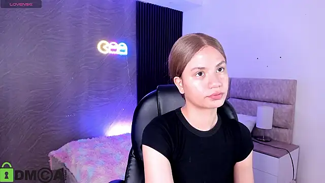 Arinextdoor online show from February 28, 2026, 3:28 am