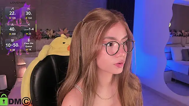 Snapshot of Arinextdoor chatting on November 28, 2025, 10:54 pm Arinextdoor online show from November 28, 2025, 10:54 pm