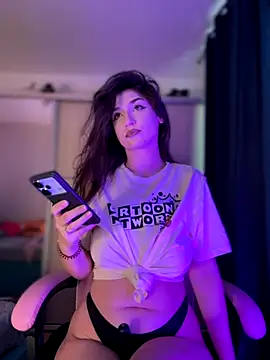 ScarletBloom  online show from September 29, 2025, 12:00 pm